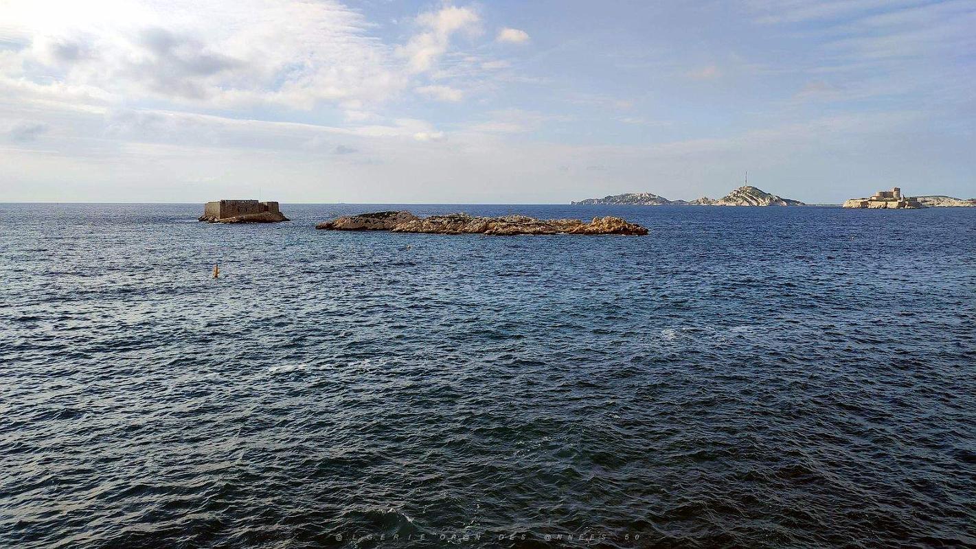 2022 12 MARSEILLE-ENDOUME DU PORT DE MALMOUSQUE A MALDORME (33).jpg